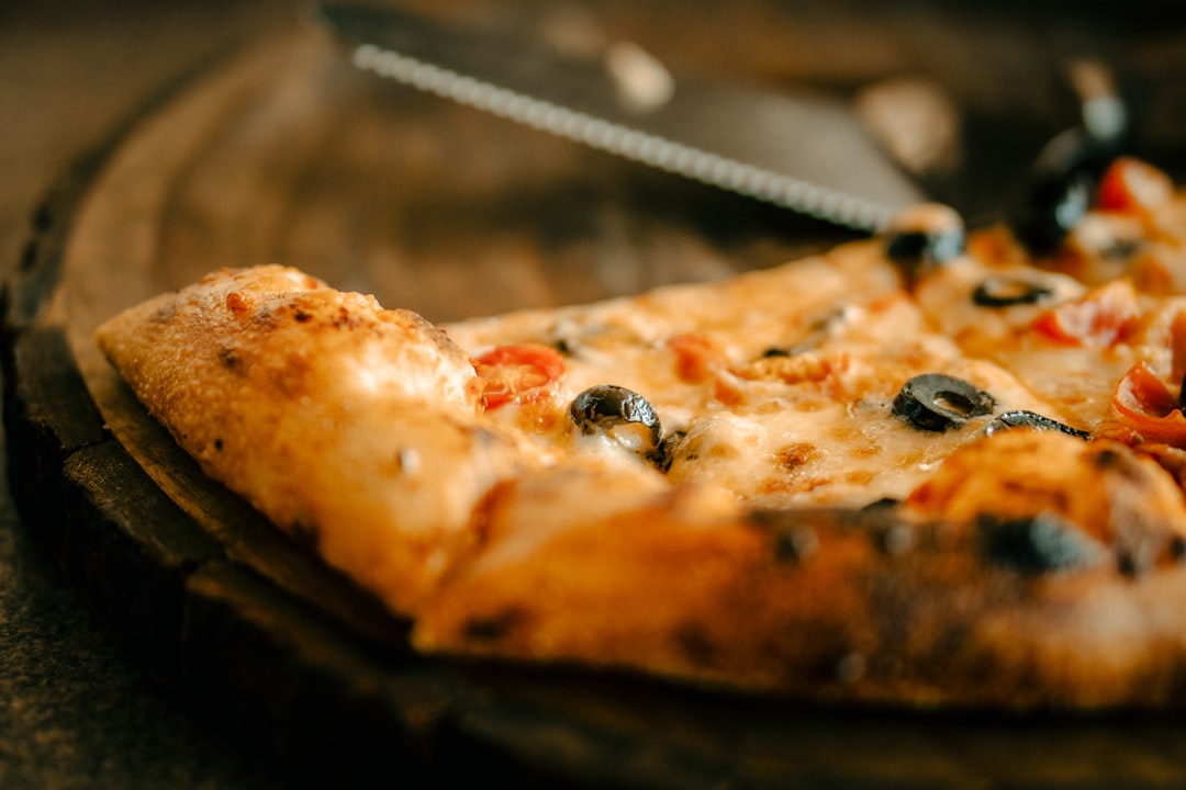 Prosciutto e Funghi Pizza